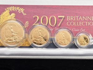 Supporting image for story: Treasure trove of coins expected to sell for over £20,000 at auction