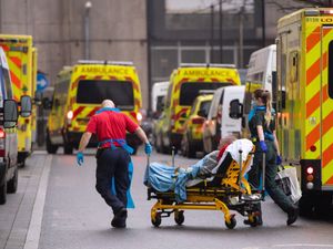 Supporting image for story: UK records highest number of daily Covid-19 deaths since outbreak began