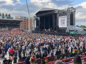 Supporting image for story: Football ground's on fire for Kings of Leon concerts