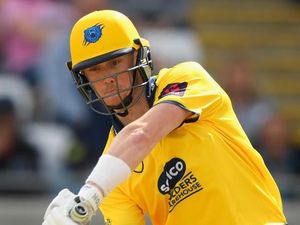 Supporting image for story: Adam Hose agrees deal to stay with Bears until end of 2022