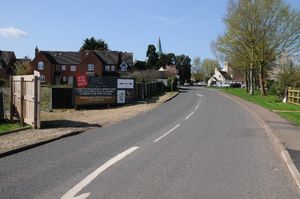 Road entering Harvington. (Photo: Philip Halling, CC BY-SA 2.0 via Wikimedia Commons)