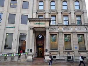 Supporting image for story: Lloyds Bank to leave its landmark building in Wolverhampton's Queen Square after 146 years