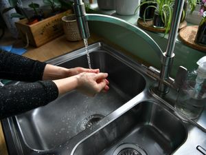 Supporting image for story: Handwashing may be responsible for bacteria in sinks – study