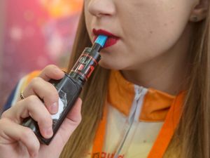 Supporting image for story: Proportion of women aged 16-24 vaping daily highest since current records began