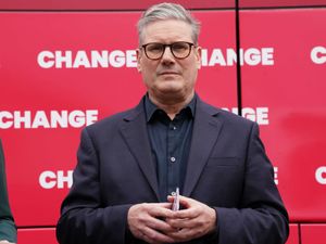 Supporting image for story: Starmer vows to curb migration as Sunak makes community care offer