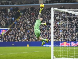 Supporting image for story: Jordan Pickford urges Everton to aim high and push for a Champions League spot