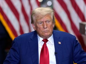 Supporting image for story: US intelligence officials say Iran to blame for hack of Trump campaign