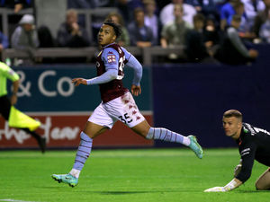 Supporting image for story: Cameron Archer delighted to sign new Aston Villa contract