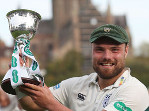 Supporting image for story: Joe Leach signs new Worcestershire contract