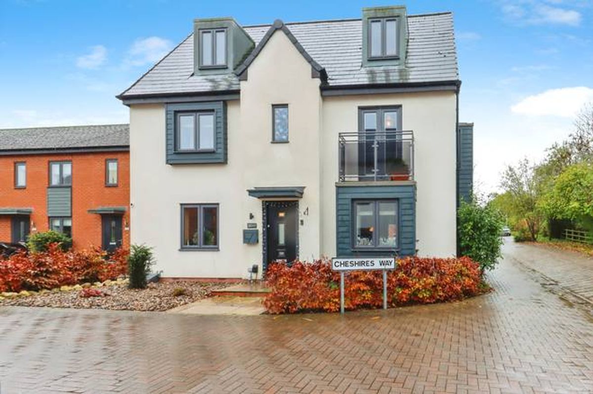 Four-bedroom detached family home for sale for &pound;349,000 in Telford