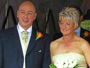 Supporting image for story: Wolves fans wed in Molineux love match