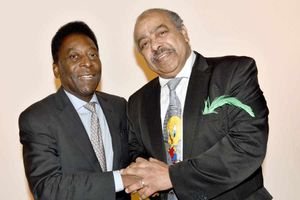 Pele with Nasr Moussa Emam at the event.