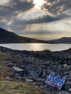The Welsh sign at Llyn Celyn