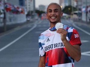 Supporting image for story: Boxer Ben Whittaker apologises for not wearing silver medal