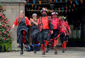 The Ironmen and Severn Gilders perform