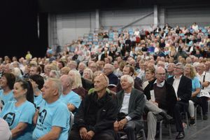 Crowds at the Brexit Party West Midlands conference