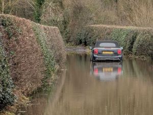 Supporting image for story: Shropshire flood alerts today: Areas affected as rivers stay high across the Midlands