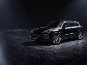 Supporting image for story: Porsche expands Cayenne line-up with new Platinum Edition