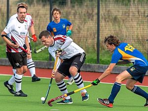 Supporting image for story: Bloxwich push leaders all the way