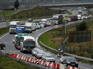 Supporting image for story: Christmas getaway traffic expected to hit all-time high