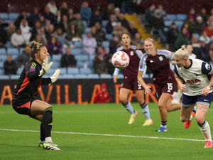 Supporting image for story: Aston Villa denied turnaround win by a late Spurs equaliser