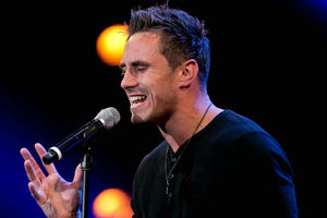 Supporting image for story: Former X Factor star in Walsall Santa Dash