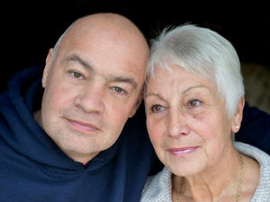 Supporting image for story: Father has kidney removed following transplant from his 70-year-old mother