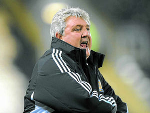 Supporting image for story: Aston Villa reportedly make contact with Steve Bruce regarding managerial vacancy