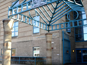 Supporting image for story: Robber tried to snatch motorist's handbag to feed £300-a-day cocaine habit