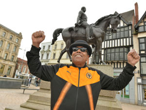 Supporting image for story: Jackson 5 brother Tito Jackson dies age 70