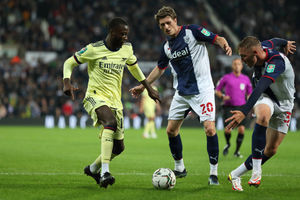 Nicolas Pepe of Arsenal and Adam Reach and Saul Shotton of West Bromwich Albion. (AMA)