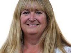 Supporting image for story: Plans for 104,000 bird chicken farm could be decided by Welsh Government minister