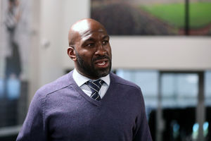 Darren Moore's successes are making things hard for West Brom's board (AMA)