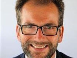 Supporting image for story: Criticism of holding school closure consultation during pandemic