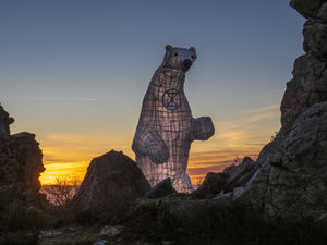 Supporting image for story: Bear-sized journey for Shropshire artist on 300-mile walk to highlight climate change 