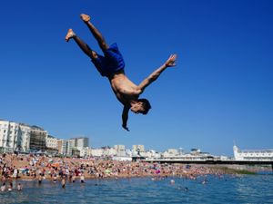 Supporting image for story: Heatwave sizzle set to continue with temperatures of 32C