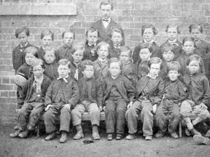 Supporting image for story: You got it wall wrong, says historian Ken