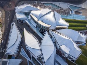 Supporting image for story: Less than half of Scots trust Government to do right by country, report finds