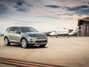 Supporting image for story: Land Rover unveils new seven-seater Discovery Sport