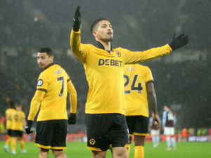 Supporting image for story: "He's a wonderful player" - Star Wolves midfielder urged to maintain form