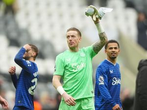 Supporting image for story: Jordan Pickford ‘wonder save’ to deny Newcastle was ‘so good’ – David Moyes