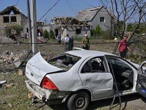 Supporting image for story: Russian missile attacks leave five dead and start fires near Kyiv