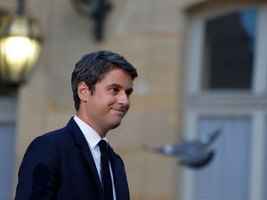 Supporting image for story: Political paralysis looms as French vote splits among left, centre and far right