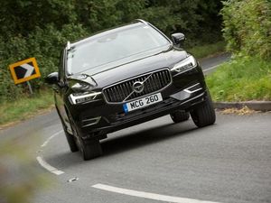 Supporting image for story: Volvo expands electrified line-up with new T6 plug-in hybrid