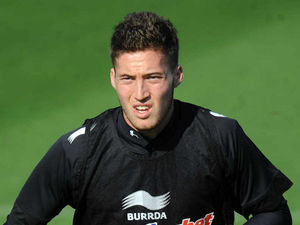 Supporting image for story: Wolves recall duo from loans at League One clubs