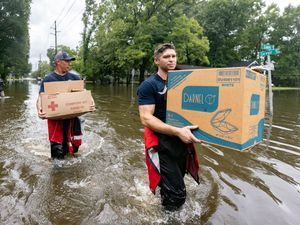 Supporting image for story: Georgia and South Carolina hit by Tropical Storm Debby