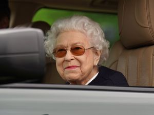 Supporting image for story: Queen to stay in Scotland for audience with Boris Johnson and new PM