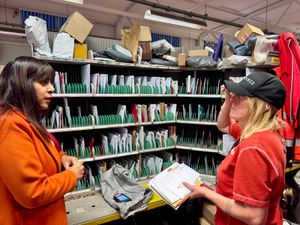 Sureena chats with staff during the busy Christmas period.