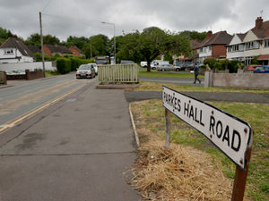 Supporting image for story: Police still searching for group who fled in BMW after Dudley armed burglary