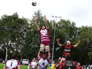 Supporting image for story: Newport avoid slip-up after Notts downpour